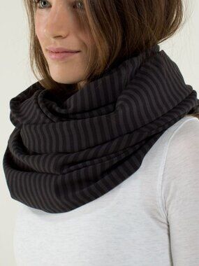 Lululemon Vinyasa Charcoal and Black Striped Snap Versatile Loop Wrap Scarf